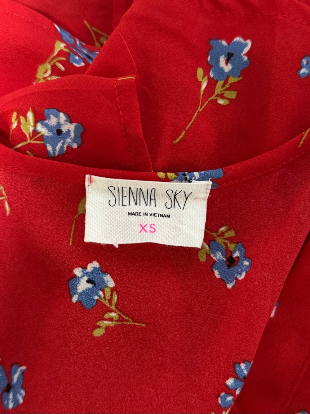 Sienna Sky Red Floral Short Sleeve V-Neck Women's Dress - Picture 6 of 7